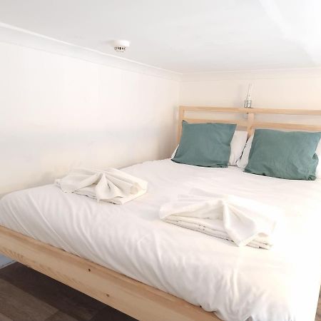 런던 F8-Mezzanine 1St Floor Flat Fits 3 Near Paddington 아파트 외부 사진