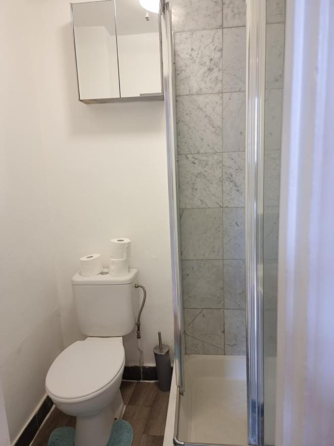 런던 F8-Mezzanine 1St Floor Flat Fits 3 Near Paddington 아파트 외부 사진
