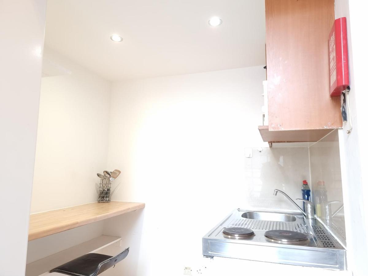 런던 F8-Mezzanine 1St Floor Flat Fits 3 Near Paddington 아파트 외부 사진